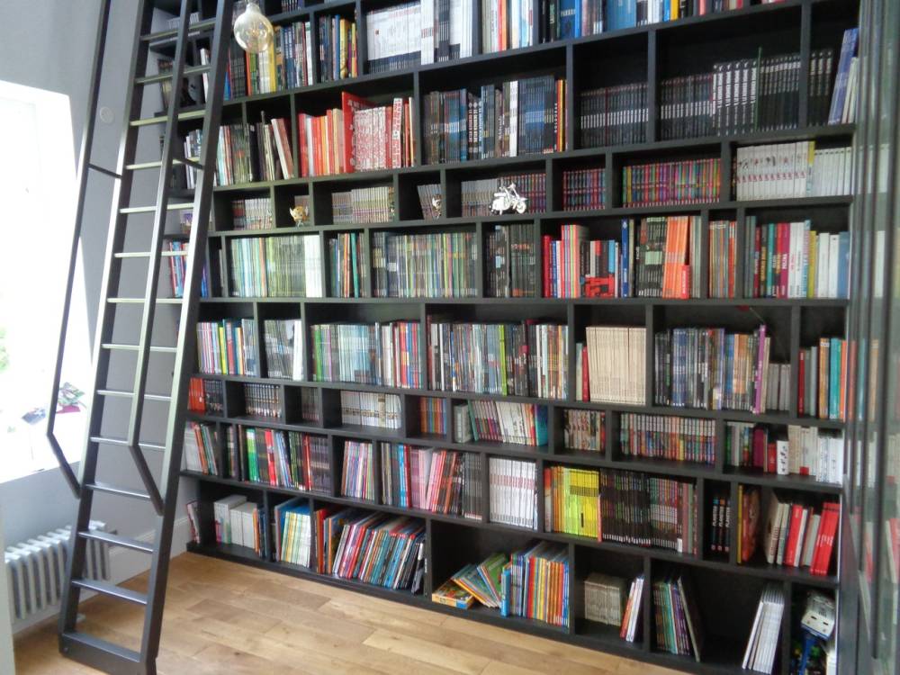Bibliothèque en stratifié soft black, échelle en acier (2)